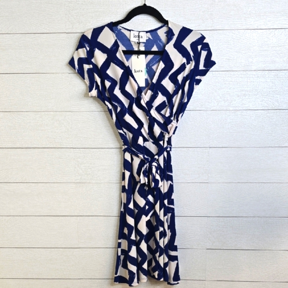 NWT Leota Navy and White Zigzag Mini Dress